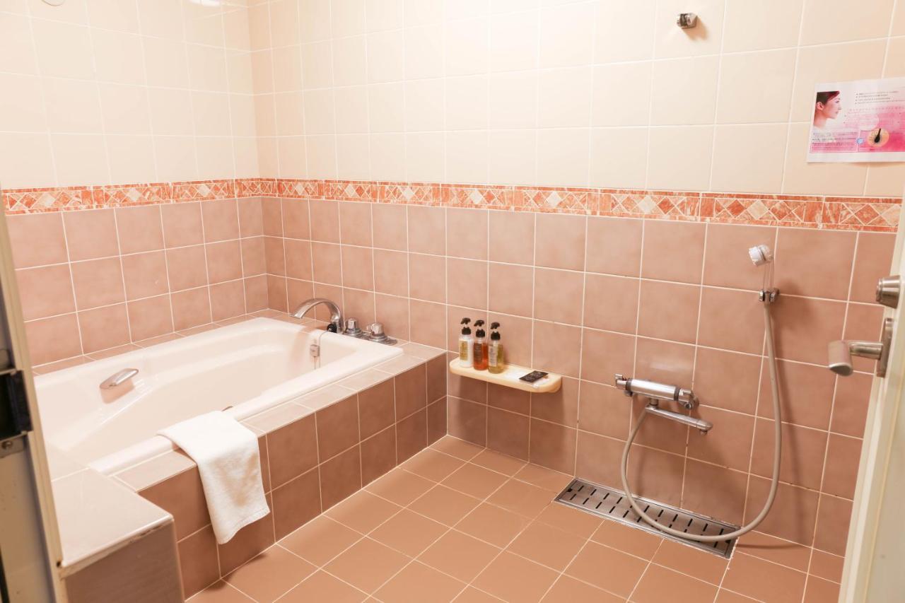 Ginowan Crystal Hotel Zewnętrze zdjęcie
