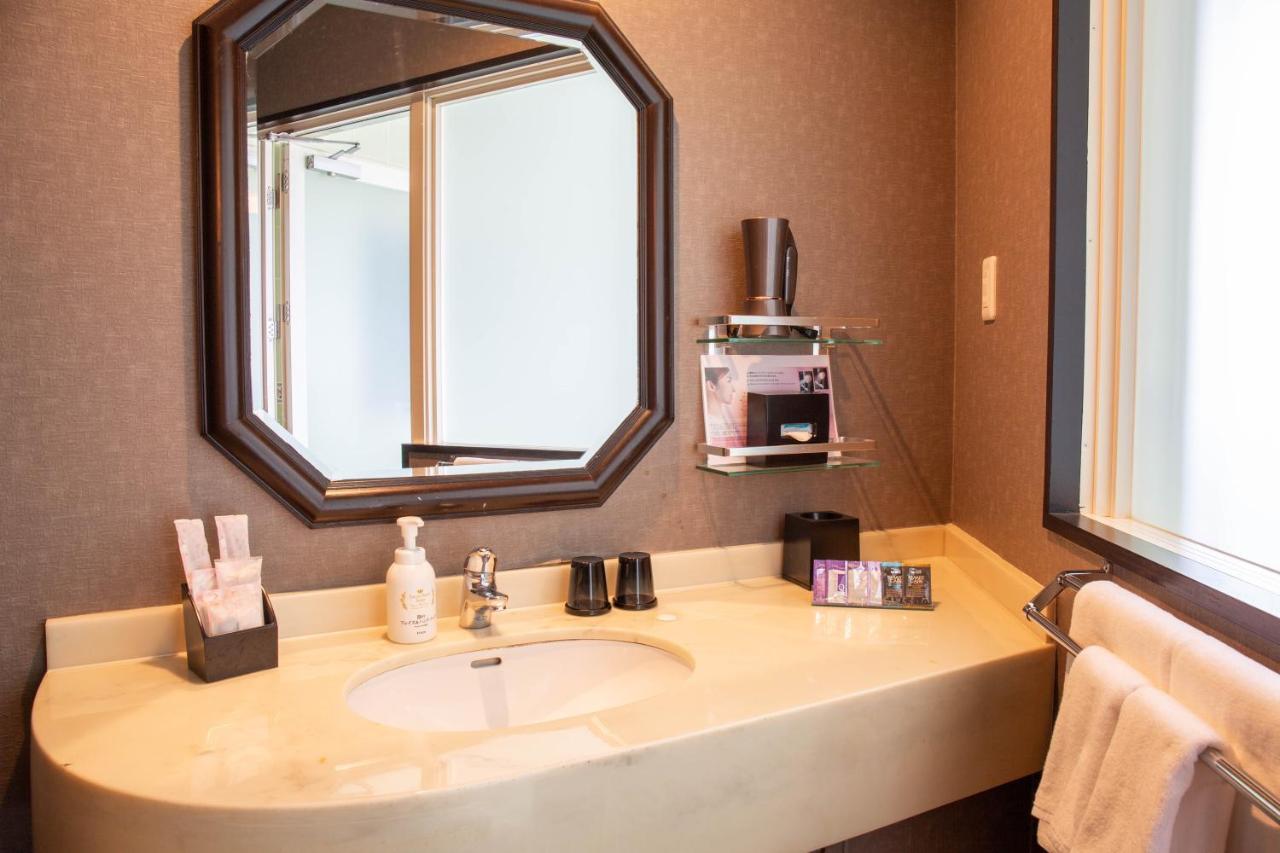 Ginowan Crystal Hotel Zewnętrze zdjęcie