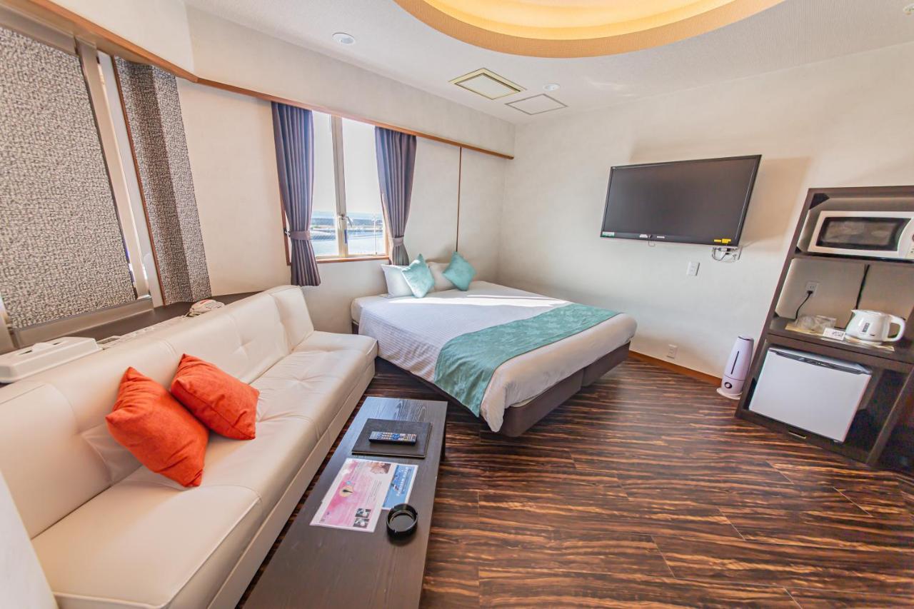 Ginowan Crystal Hotel Zewnętrze zdjęcie